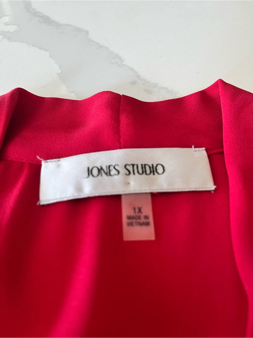 Jones Studio Vibrant Red Blouse, sleeveless- great with a suit